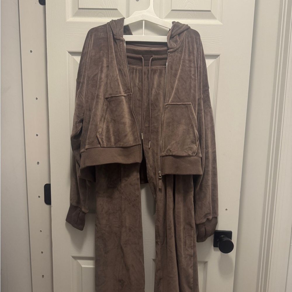 Jessica Simpson Tan Velour Hoodie Set
